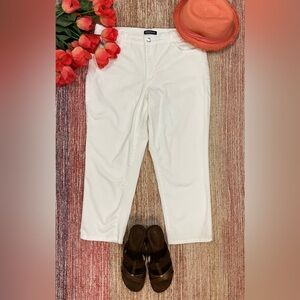 Bandolino White “Selene” Cropped Straight Leg Pants Size 14